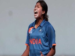 महिला क्रिकेट टीम की दिग्गज गेंदबाज झूलन गोस्वामी को एयर इंडिया ने किया सम्मानित महिला क्रिकेट टीम की दिग्गज गेंदबाज झूलन गोस्वामी को एयर इंडिया ने किया सम्मानित