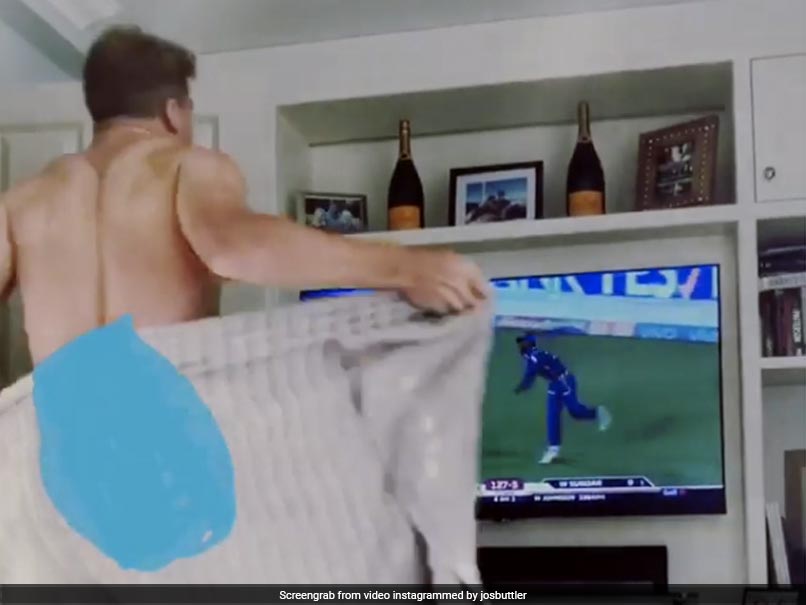 IPL 2017: As Mumbai Indians Win, Excited Jos Buttler Takes Off His Towel To Celebrate