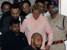 Justin Bieber Concert: Singer Navigates Mumbai Airport, Salman Khan's Bodyguard By His Side
