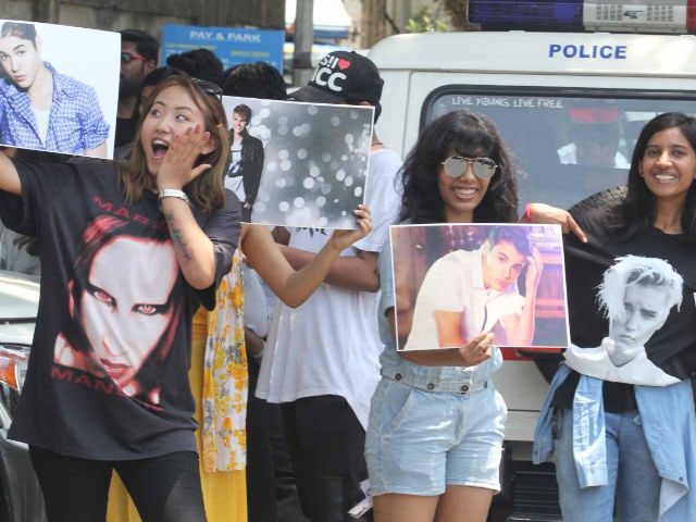 Justin Bieber In India: 'Beliebers,' Their Parents, Even Grandparents Queue For Concert Tickets