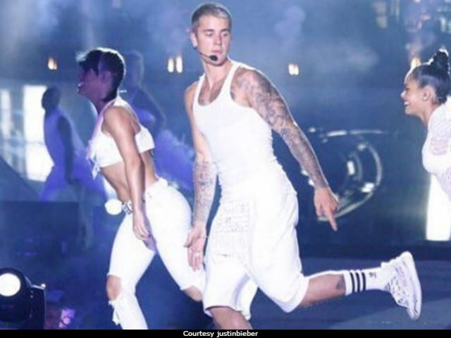Justin Bieber Will Be Choppered To The Stadium, So Will Some Fans