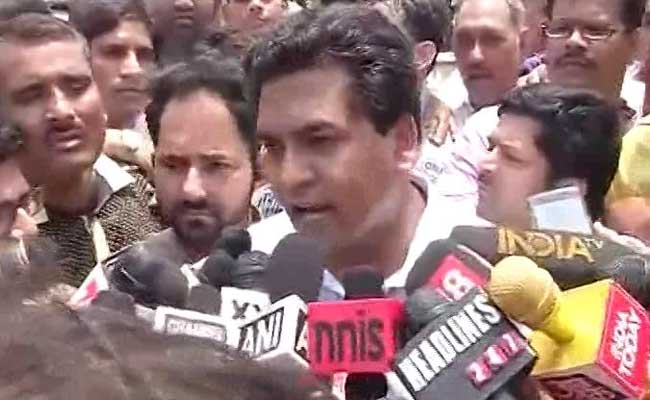 Saw Satyendar Jain Give 2 Crores To Arvind Kejriwal, Says Kapil Mishra: Highlights