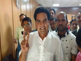 पहली बार अरविंद केजरीवाल तक पहुंचे भ्रष्टाचार के छींटे, कपिल मिश्रा ने लगाए ये 10 गंभीर आरोप पहली बार अरविंद केजरीवाल तक पहुंचे भ्रष्टाचार के छींटे, कपिल मिश्रा ने लगाए ये 10 गंभीर आरोप