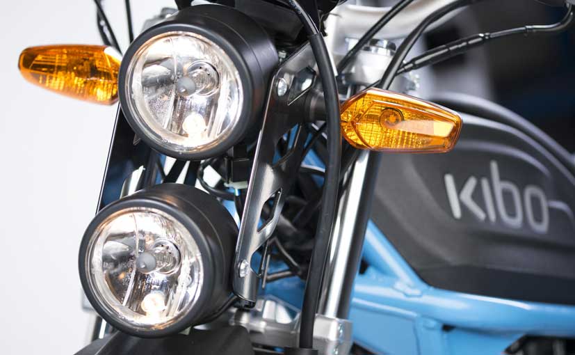 kibo k150 features vertically stacked headlights