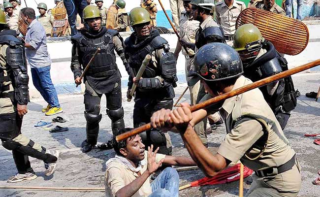 Kolkata Turns Battlefield As Left Protesters, Police Clash, Journalists Beaten Up