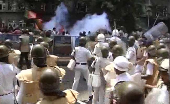 Water Cannons, Smoke Shells: Protest In Kolkata Turns Violent Again