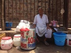 Selling Sattu ka Ghol For 40 Years in Old Delhi, Here's Mahinder Singh's Story!