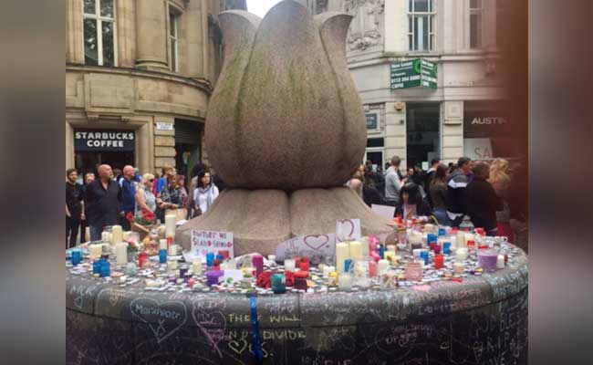 Blog: Don't Look Back In Anger: Running To Keep Manchester United