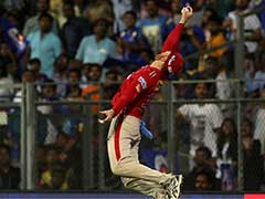 IPL 2017: Martin Guptill's 'One-Handed Stunner' Leaves Fans Mesmerised