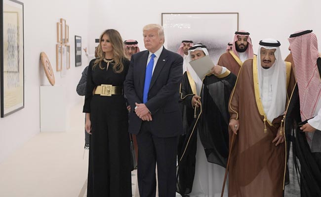 Melania and Ivanka Trump, Following Tradition Of Western Visitors, Forgo Headscarves In Saudi Arabia