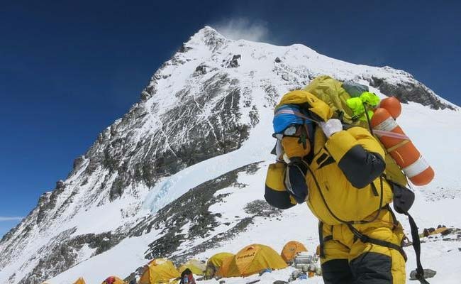 Four Climbers Found Dead At Camp On Mount Everest