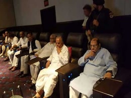 कटप्पा ने बाहुबली को क्यों मारा? जवाब जानने के लिए मुलायम ने भी देखी फिल्म कटप्पा ने बाहुबली को क्यों मारा? जवाब जानने के लिए मुलायम ने भी देखी फिल्म