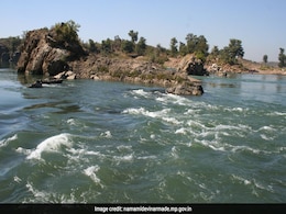 नर्मदा के दूषित जल को लेकर मोहन सरकार का बड़ा फैसला, दो साल में नदी में मिलने से रोकेंगे गंदे नालों का पानी नर्मदा के दूषित जल को लेकर मोहन सरकार का बड़ा फैसला, दो साल में नदी में मिलने से रोकेंगे गंदे नालों का पानी