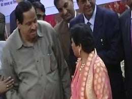 नसीमुद्दीन ने मायावती पर लगाए बड़े आरोप, बोले- मुझसे प्रॉपर्टी बेचकर 50 करोड़ देने को कहा नसीमुद्दीन ने मायावती पर लगाए बड़े आरोप, बोले- मुझसे प्रॉपर्टी बेचकर 50 करोड़ देने को कहा