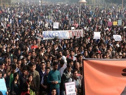 Nirbhaya's Parents In Top Court For Verdict On Death Penalty For 3 Rapists Nirbhaya's Parents In Top Court For Verdict On Death Penalty For 3 Rapists