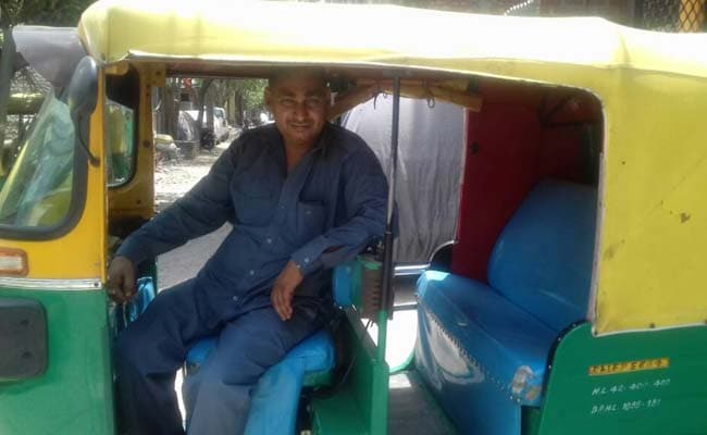 Delhi Auto Driver's Daily Mission: Reuniting Lost Children With Families