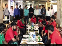 पाकिस्तानी रेस्टोरेंट मालिक ने कर्मचारियों को दिया ऐसा तोहफा, जानकर कहेंगे काश हमारा बॉस भी ऐसा होता... पाकिस्तानी रेस्टोरेंट मालिक ने कर्मचारियों को दिया ऐसा तोहफा, जानकर कहेंगे काश हमारा बॉस भी ऐसा होता...