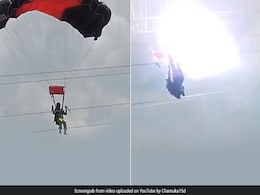 कैमरे में कैद: हाई वोल्टेज तारों से झूला महिला का पैराशूट, क्या बच पाई उसकी जान... कैमरे में कैद: हाई वोल्टेज तारों से झूला महिला का पैराशूट, क्या बच पाई उसकी जान...