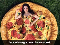 OMG : क्या आप बता सकते हैं ये ड्रेस है या पिज्जा? वायरल हो रहा वीडियो