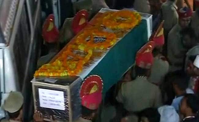 सीएम योगी आदित्यनाथ ने की शहीद प्रेमसागर के परिजनों से बात, उसके बाद हुआ अंतिम संस्कार