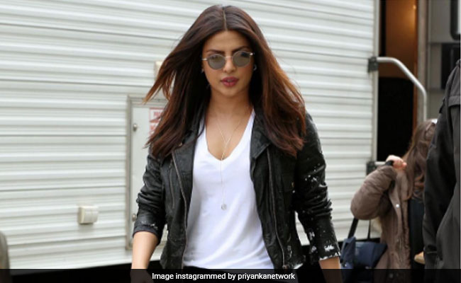 Ex-Boyfriend की इस निशानी को आज भी दिल से लगा कर रखती हैं प्रियंका चोपड़ा, देखें वीडियो