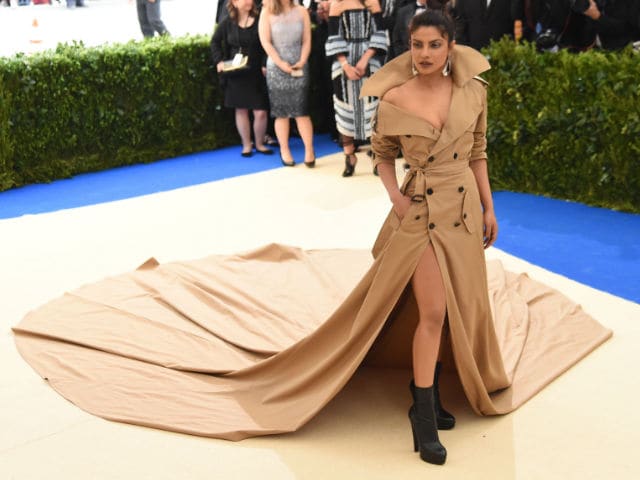 Priyanka Chopra Tells Jimmy Kimmel The Story Behind Her Met Gala Dress