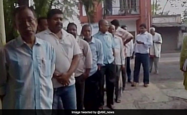 7 Civic Bodies In West Bengal Including Darjeeling, Kalimpong Vote Today