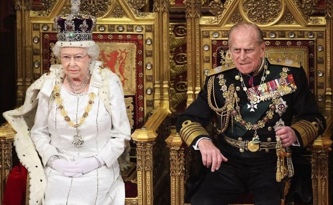 UK's Queen Elizabeth, Prince Philip Receive Covid Vaccinations