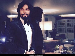 Randeep Hooda Writes 'Stay Away From Social Media' In Facebook Advice Randeep Hooda Writes 'Stay Away From Social Media' In Facebook Advice