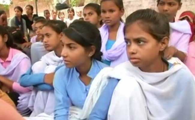 Rewari School Girls Protest Again, This Time For Teachers