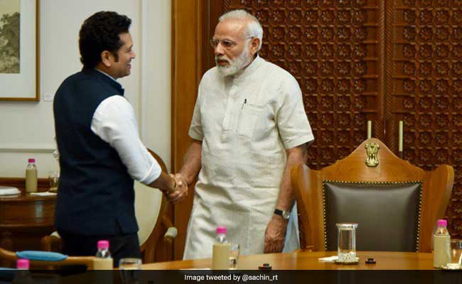 प्रधानमंत्री नरेंद्र मोदी से मिले तेंदुलकर, अपनी फिल्म ‘सचिन ए बिलियन ड्रीम्स’ को लेकर की चर्चा