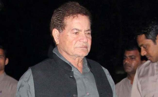 पब्लिक टॉयलेट के विरोध में सलमान खान के पिता सलीम खान और वहीदा रहमान