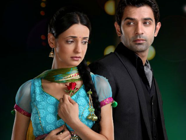 <i>Iss Pyaar Ko Kya Naam Doon</i>: Sanaya Irani is 'Excited' About Barun Sobti's Comeback