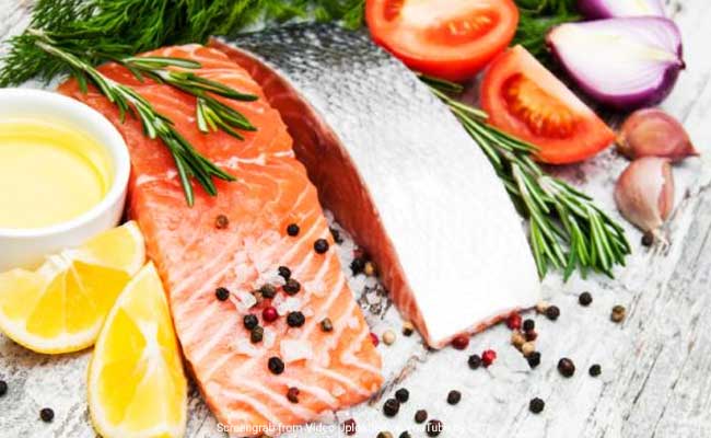 A Seafood-Rich Diet May Up Sexual Intimacy And Pregnancy Chances