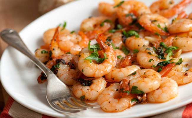 Suffering From Hypothyroidism? Include Iodinised Salt And Iodine-Rich Food Items In Your Diet