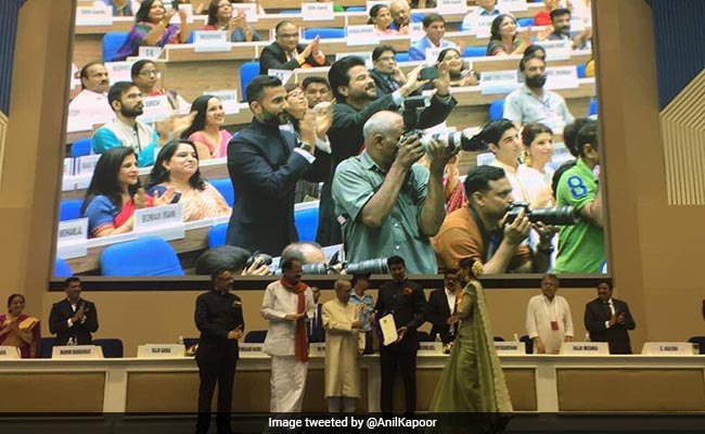 Anil Kapoor Clicking Sonam Kapoor's Pics At National Awards Is Every Dad Ever