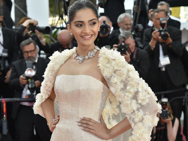 festival de cannes sonam kapoor