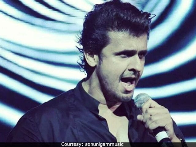 Sonu Nigam Quits Twitter After Colleague Abhijeet Bhattacharya's Account Is Suspended