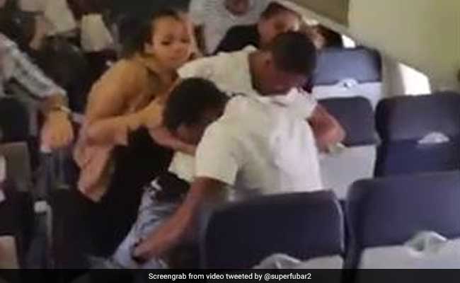 A Brawl On Southwest Airlines Jet Ended With Dogpile On Flight Attendant