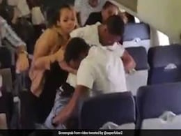 A Brawl On Southwest Airlines Jet Ended With Dogpile On Flight Attendant A Brawl On Southwest Airlines Jet Ended With Dogpile On Flight Attendant