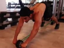 Sushant Singh Rajput Trains For <i>Chanda Mama Door Ke</i>, Gives Us Fitness Goals