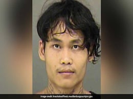 Passenger Tries To Bite A Flight Attendant, Then Leaps Off Plane In N.C., Police Say Passenger Tries To Bite A Flight Attendant, Then Leaps Off Plane In N.C., Police Say