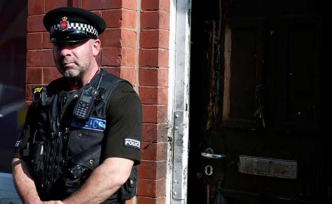 UK Army Bomb Squad, Police Responding To A Call At A College In Manchester