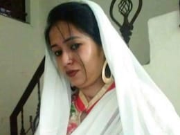 Indian Woman Who Alleged Wedding At Gunpoint To Pak Man Returns Today Indian Woman Who Alleged Wedding At Gunpoint To Pak Man Returns Today