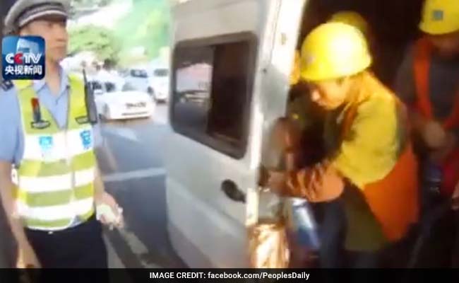 Watch: Police Stops A 6-Seater Van. 40 Men Come Out of It