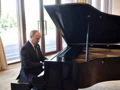 Vladimir Putin Blames Off-Key Piano For Hesitant Musical Rendition