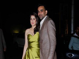 जहीर खान और सागरिका की सगाई पार्टी में ट्विटर पर छा गया विराट-अनुष्का का यह साथ जहीर खान और सागरिका की सगाई पार्टी में ट्विटर पर छा गया विराट-अनुष्का का यह साथ