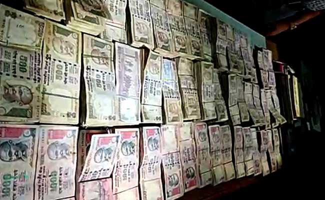 500 और 1000 रुपये के पुराने नोटों को गिनने के लिए नहीं हुआ मशीन का इस्तेमाल: आरटीआई
