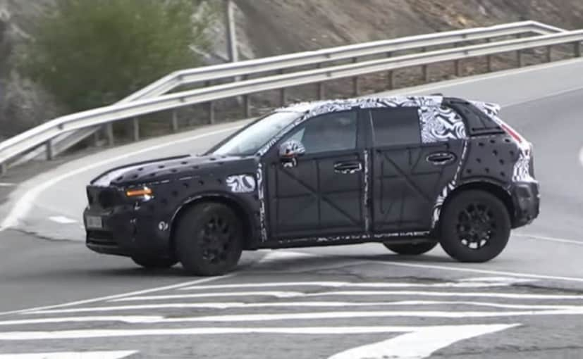 2018 volvo xc40 spy shot