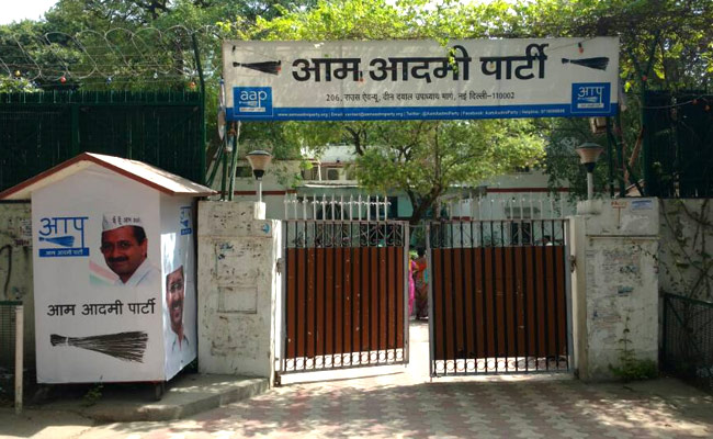 Office Of Profit Controversy: AAP Calls Election Commission A "Khap Panchayat"